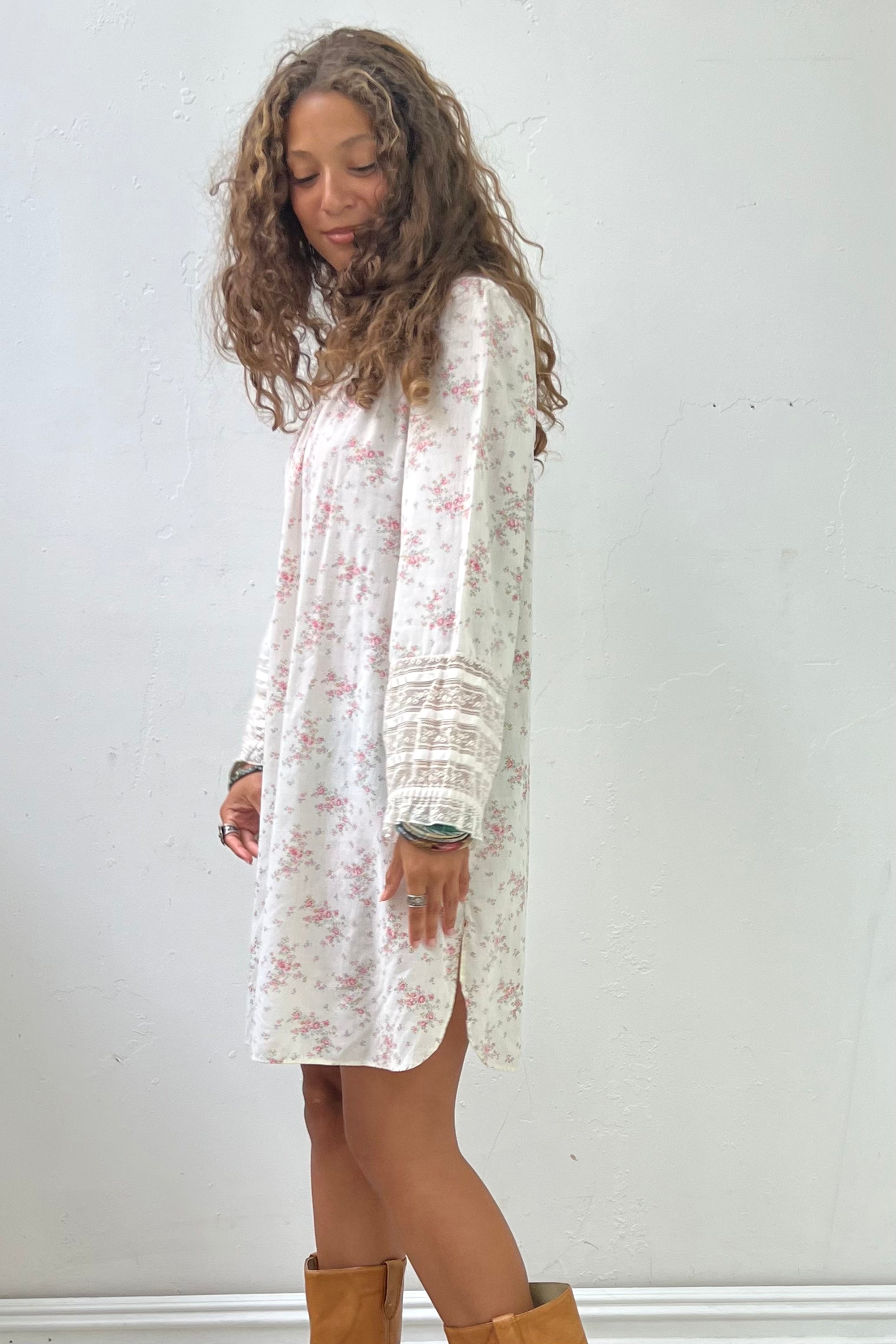 Vintage Sweet Flowers Dress Selected by Anna Corinna