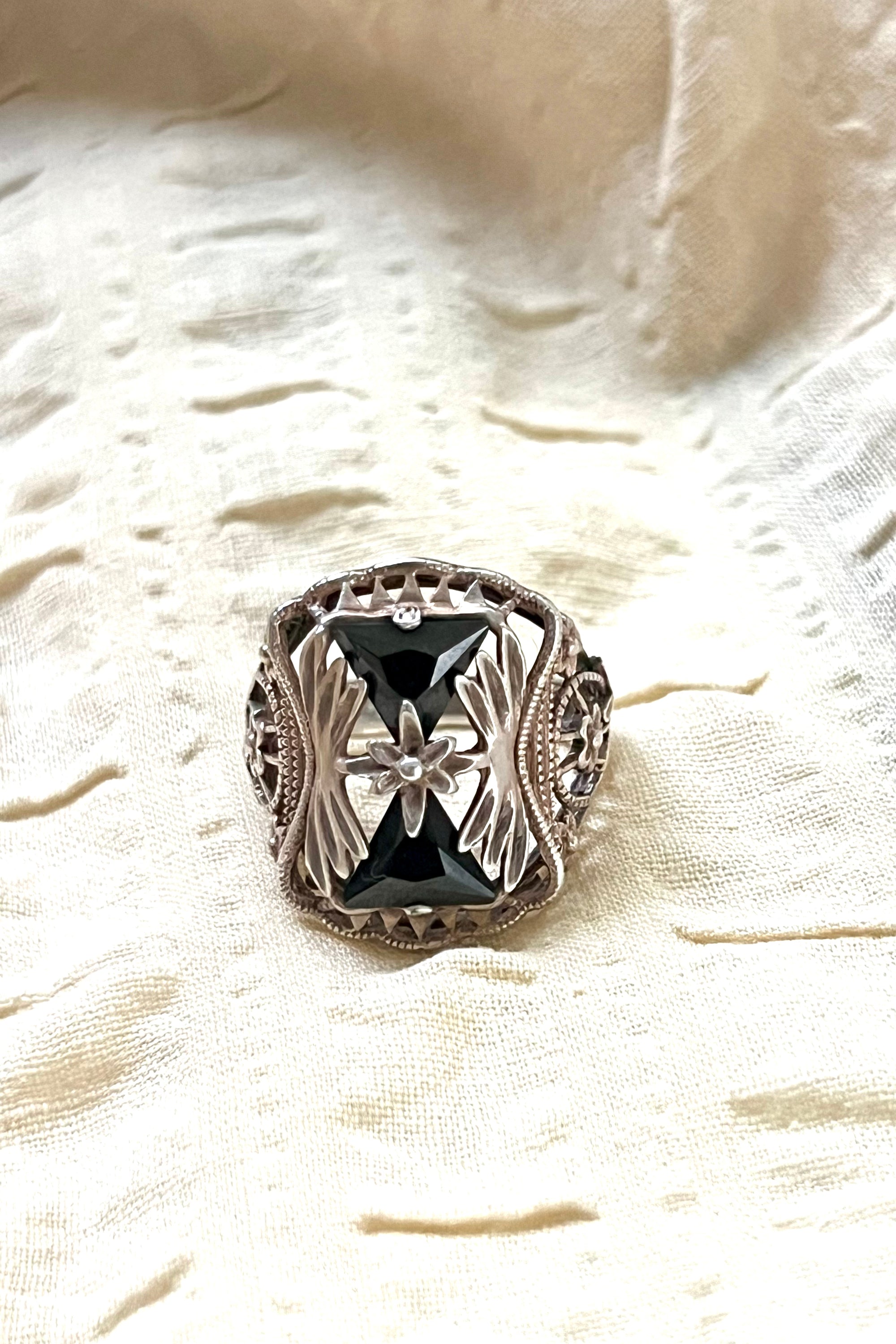 Vintage Sterling   Pretty Statement Ring