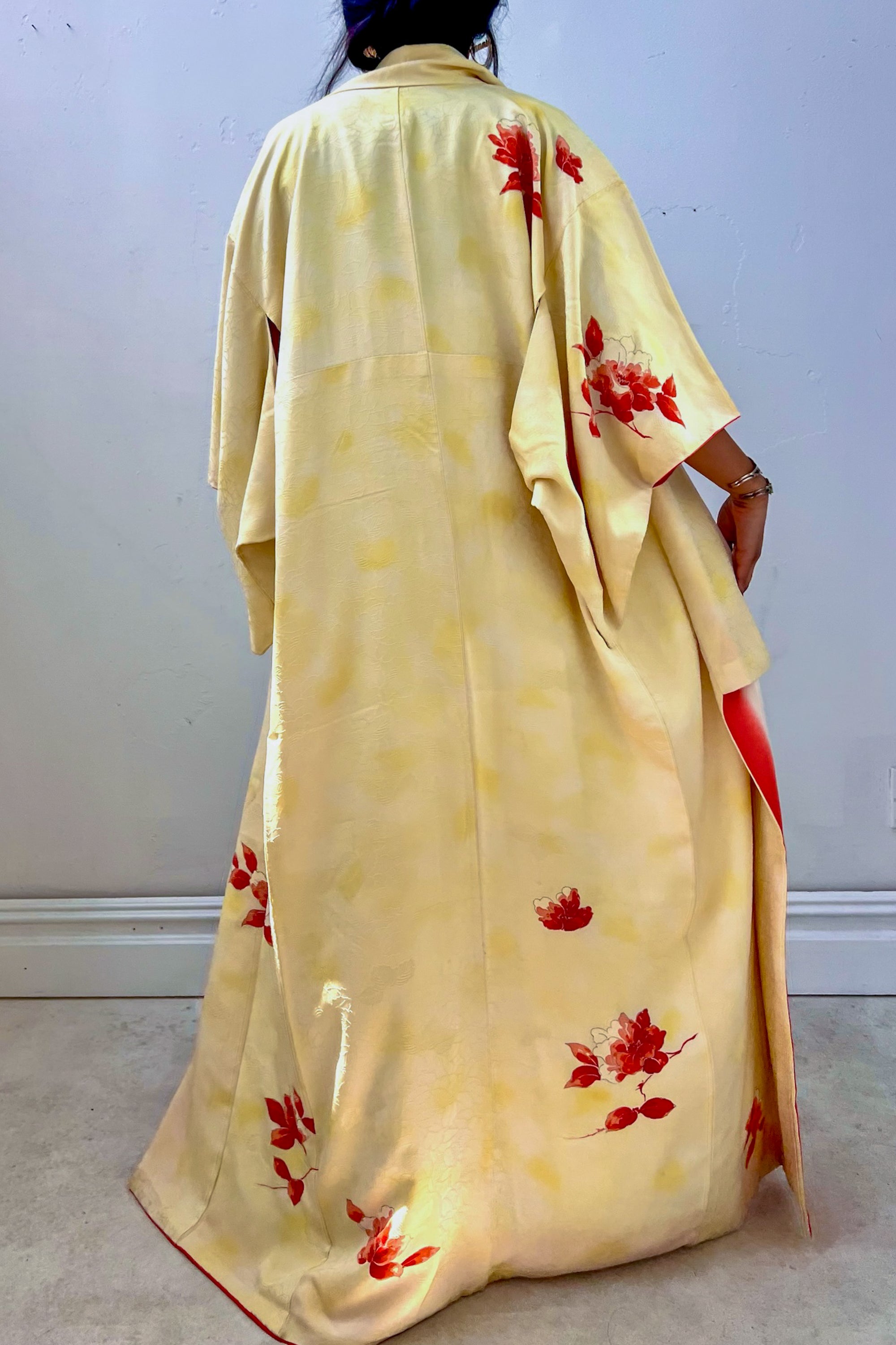 Vintage Sunny Lotus Silk Kimono Selected by Anna Corinna