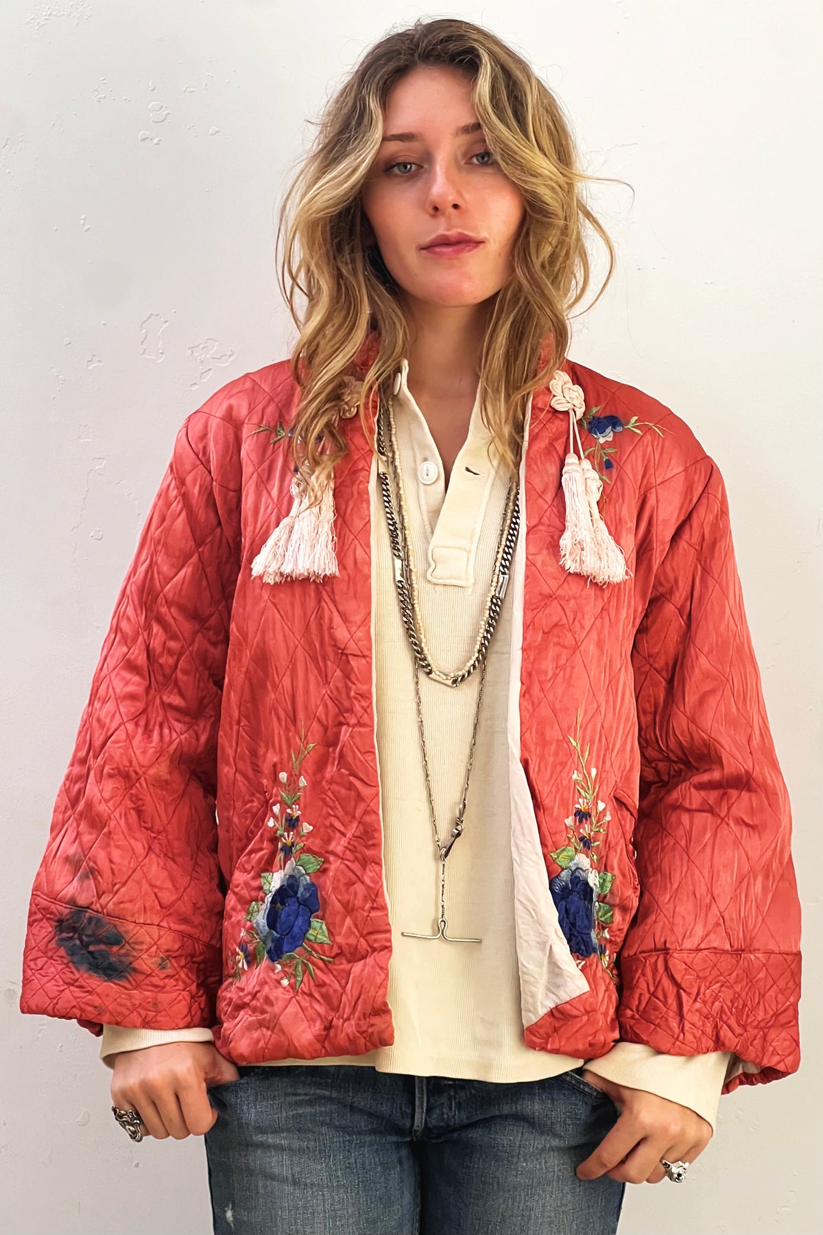 Souvenir Quilted Silky 1950s Hand Embroidered Flowers Japanese Jacket Vintage