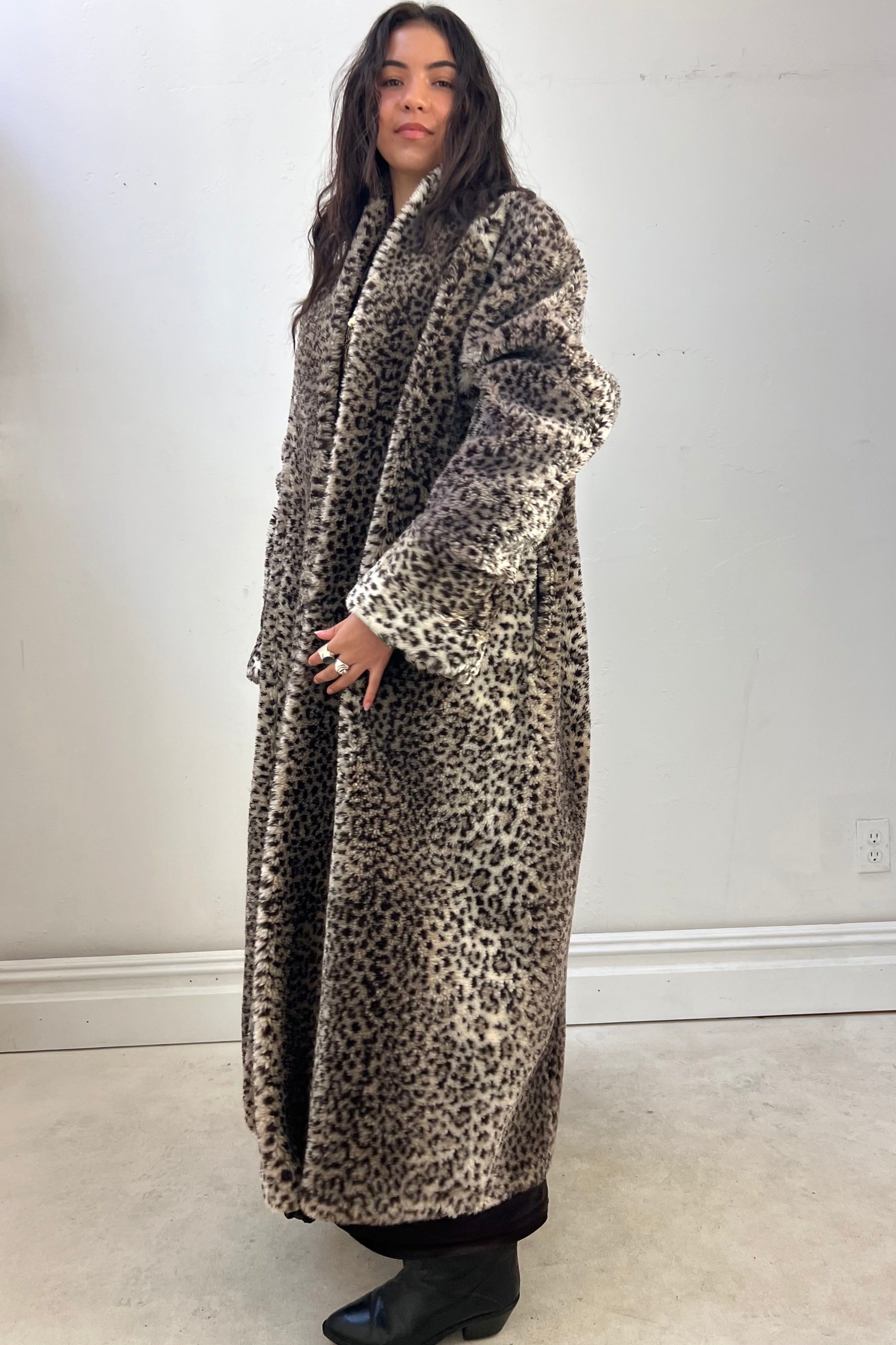 Vintage Leopard Maxi Fake Fur Selected by Anna Corinna