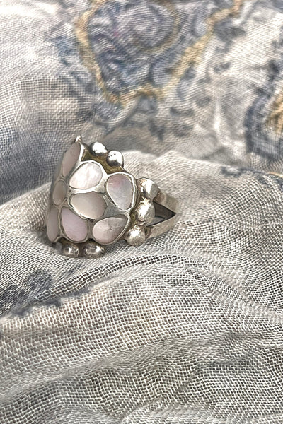 Ring Sterling 80s Silver and Mother of Pearl Vintage