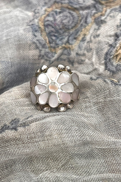 Ring Sterling 80s Silver and Mother of Pearl Vintage