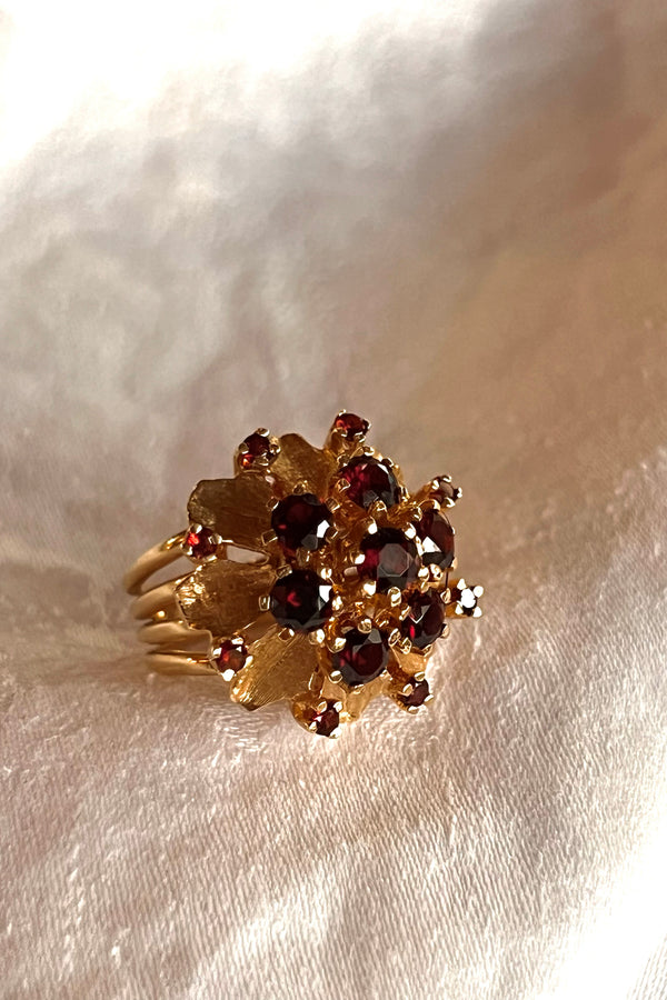 Ring 14K 50s Gold and Garnet Cluster Cocktail Vintage