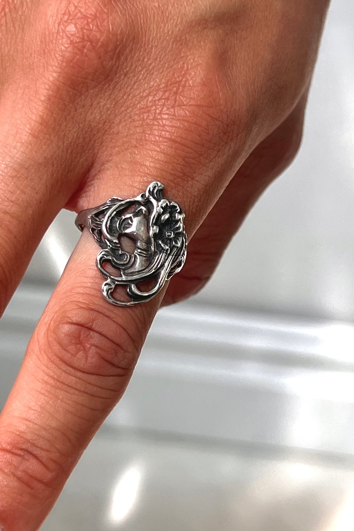 Vintage Sterling Nouveau Lady Ring