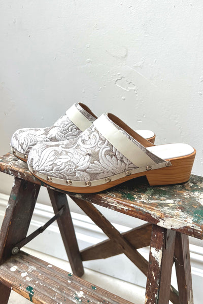 Vintage Johnny Was Clogs