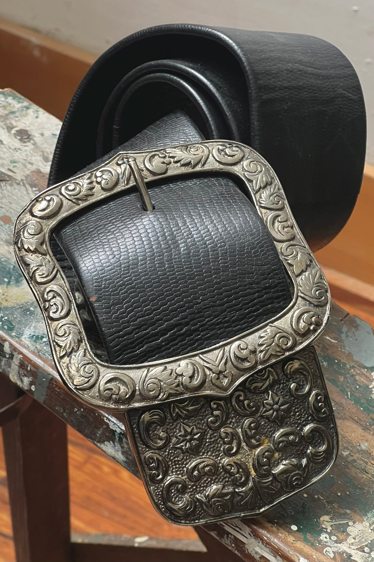 Belt Leather 80s Maxi Leather Belt and Silvertone Buckle