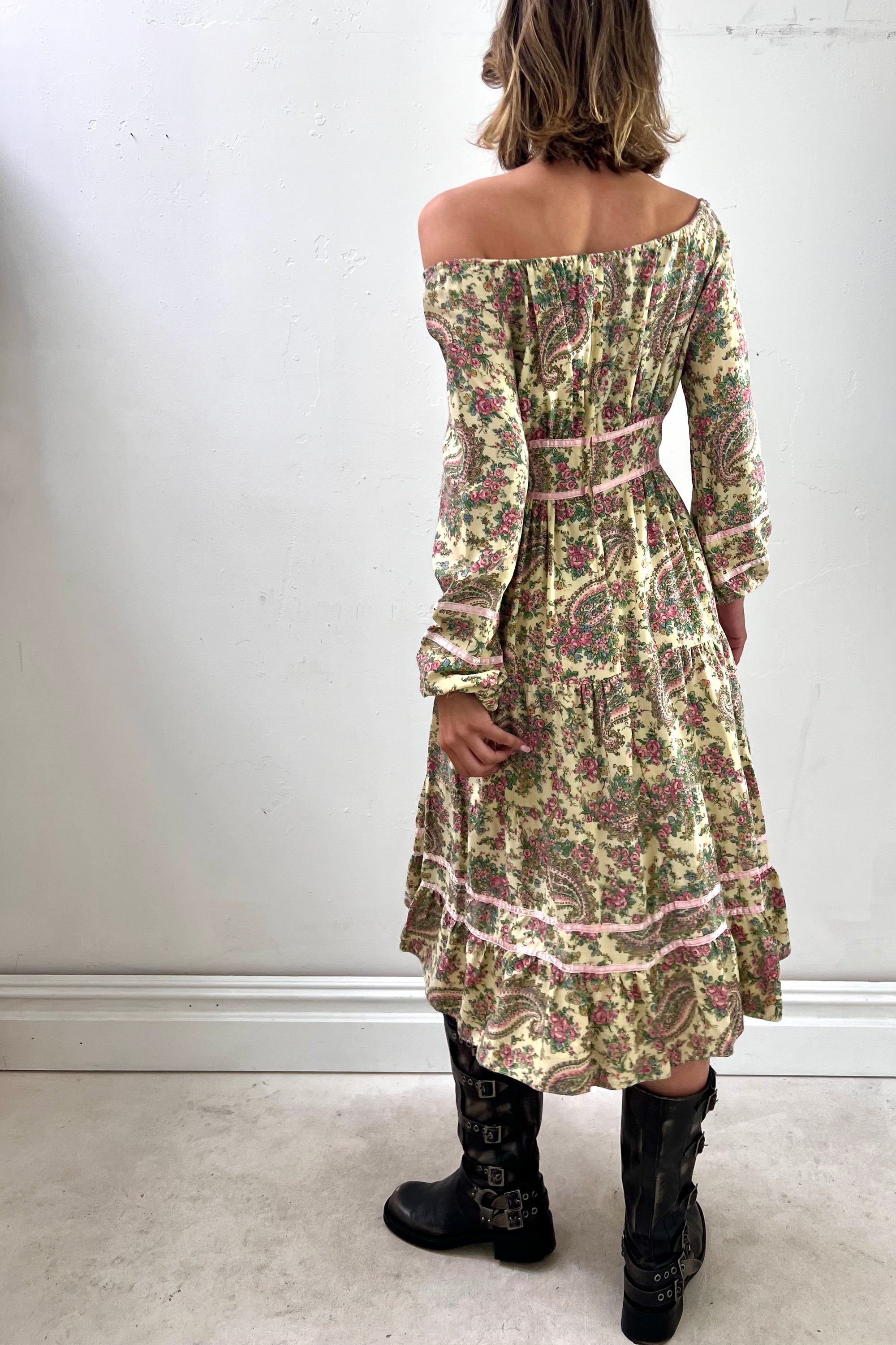 Vintage Floral Off the Shoulder Dress Selected by Anna Corinna